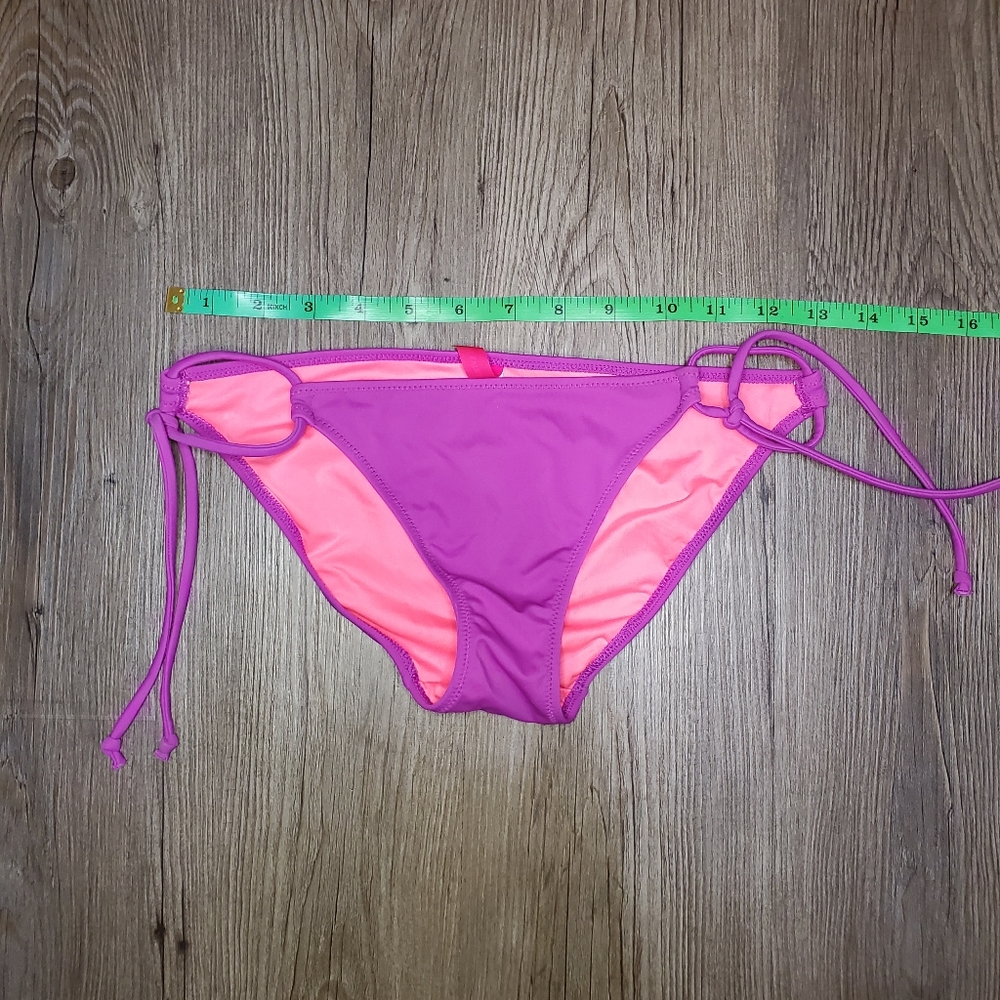 Loop side tie bottoms